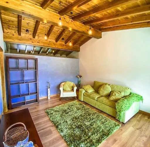 Casa De Ina 아우티스